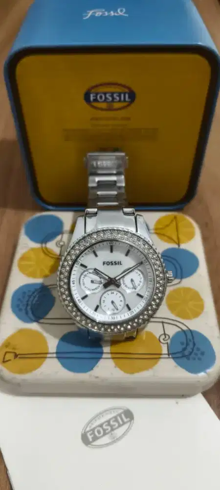 Preloved - Jam Tangan Wanita Fossil Stella ES2860