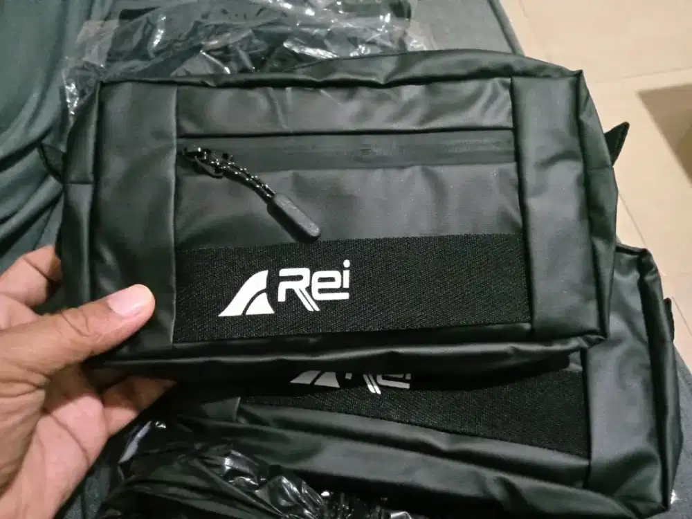 Tas Pria Keren Anti Air