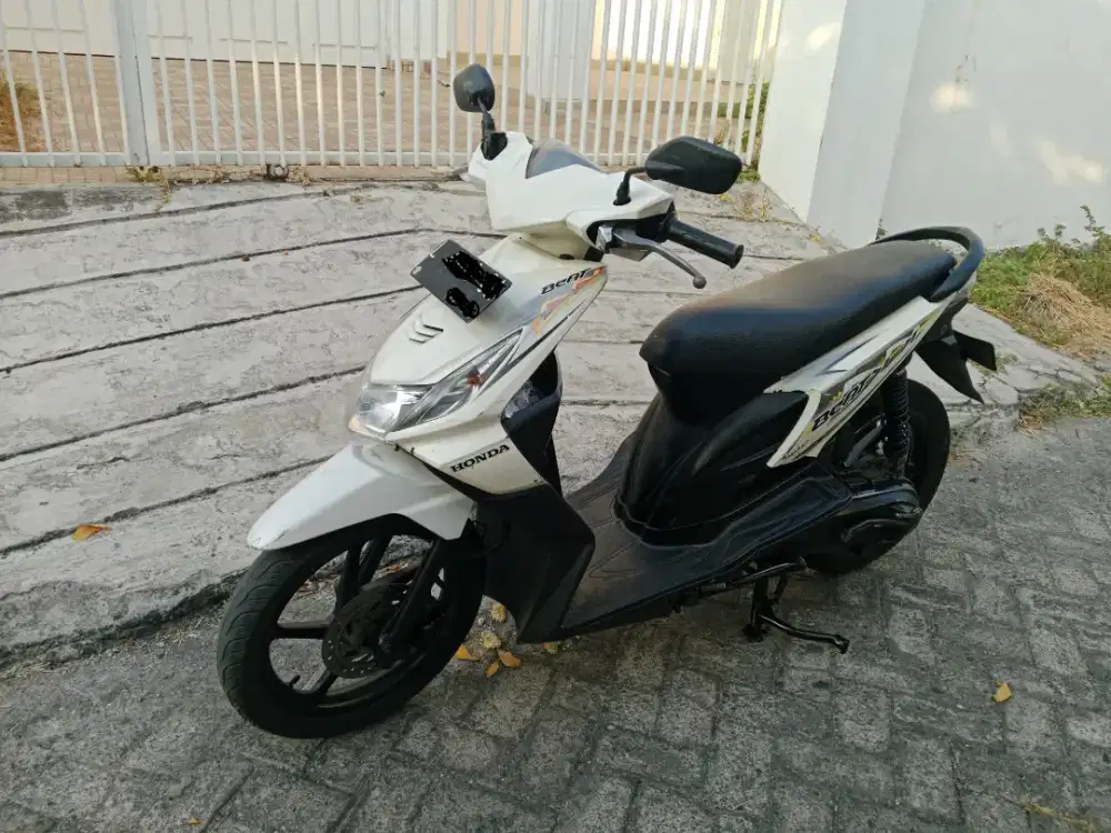 Honda beat th 2012 warna putih