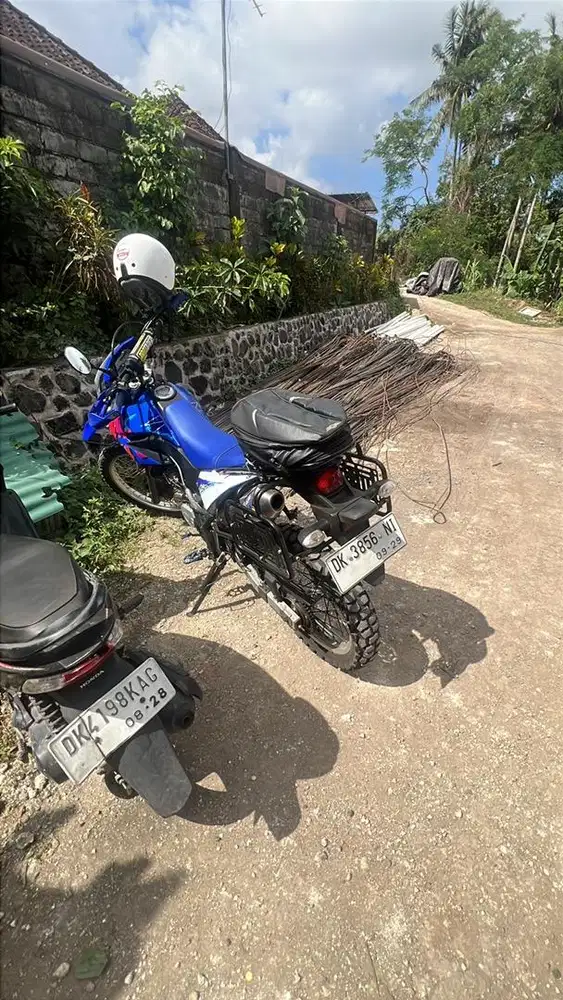 Yamaha WR155 biru 2024