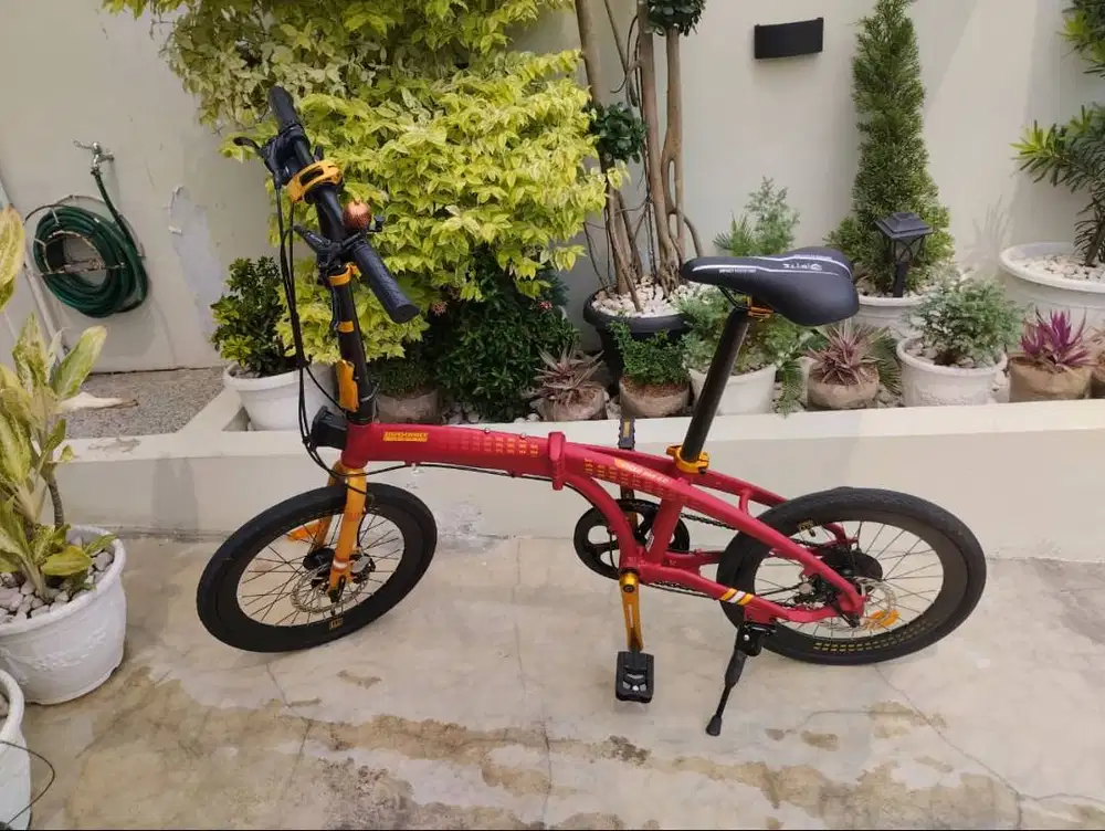 Sepeda Lipat Maximo Piegare Cyclo BX8 8 Speed (20 Inch)