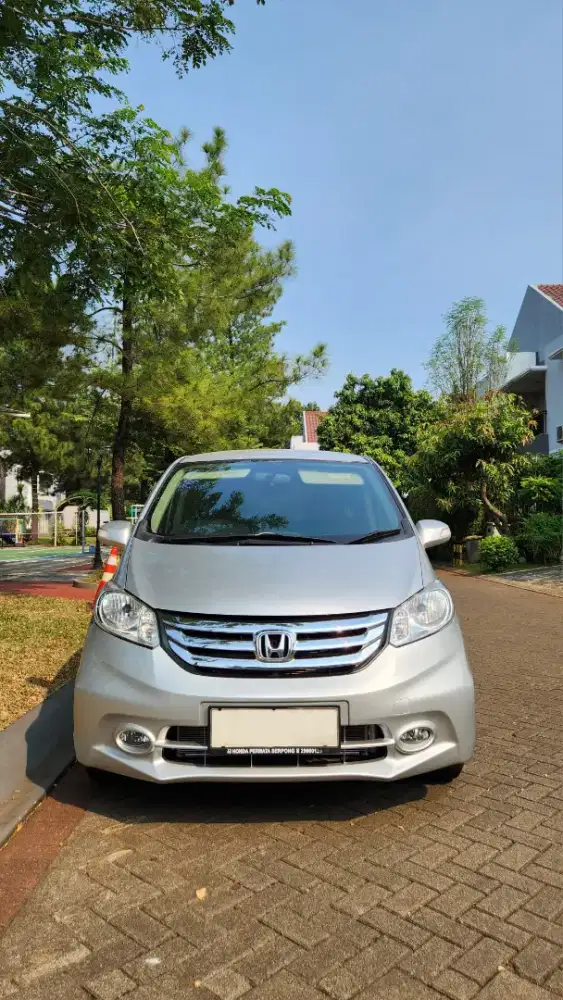 FREED E PSD 2015 LOW KM ANTIK