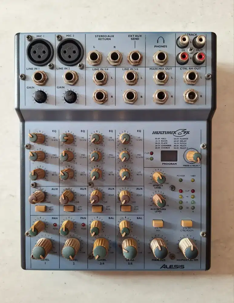 Alesis MultiMix 6 FX