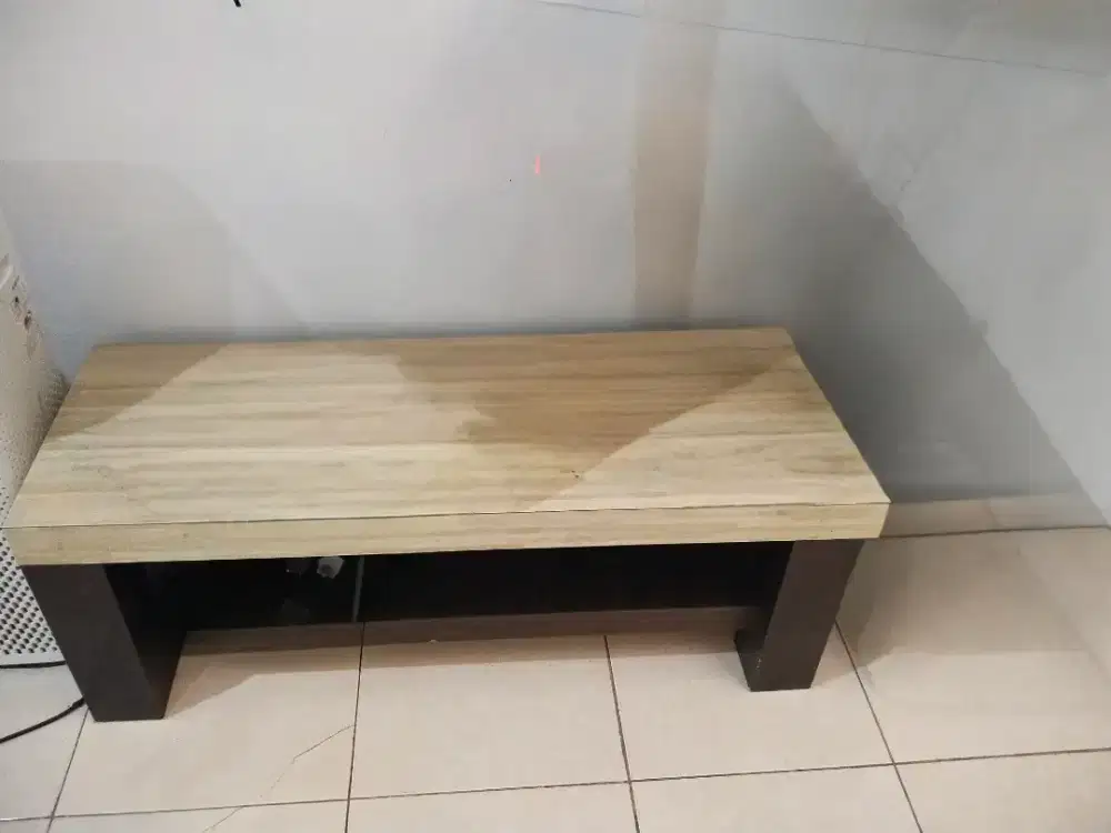 Meja msh kuat bisa taruh barang2