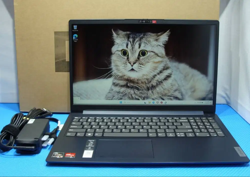 Lenovo IdeaPad 1 15AMN7 AMD Ryzen 5 7520U//8GB-DDR5/256GB/14 FHD Baru