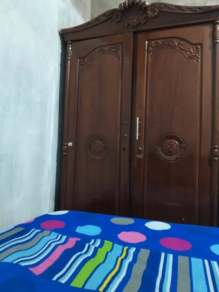Jual lemari kayu bekas msh bagus