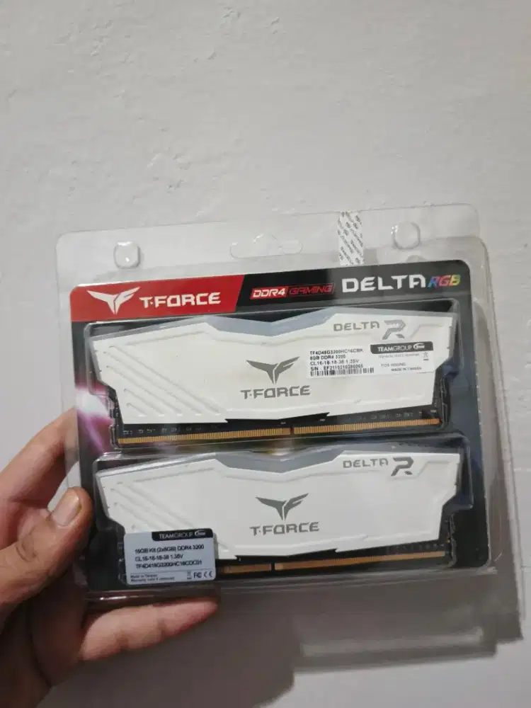 T Force RGB Kit 16GB 3200MHz DDR4
