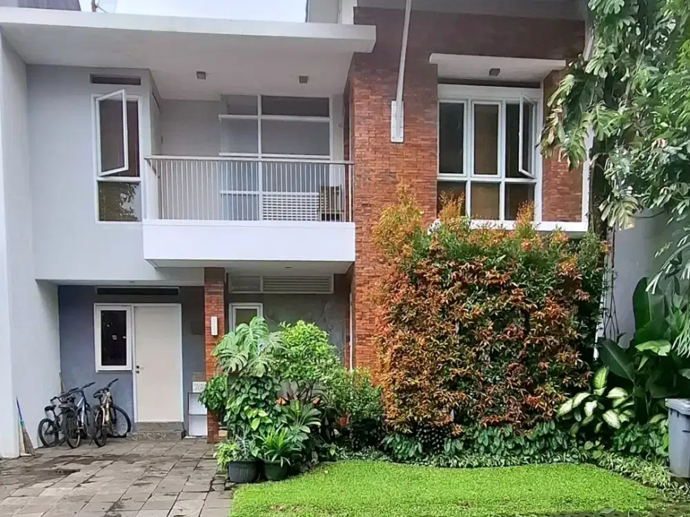 Dijual Rumah Cantik Terawat 2 Lantai Hadap Selatan Lokasi Strategis Dekat Bxc Mall di Bintaro Tangsel Az 17884