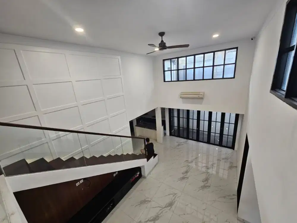 Dijual Rumah Hot Sale 2 Lantai Hadap Selatan Lokasi Strategis Dekat Lotte Mart Bintaro di Sektor 7 Bintaro Tangsel Lr 17873