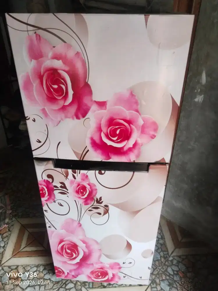 Di jual cepat kulkas 2 pintu merk samsung inverter