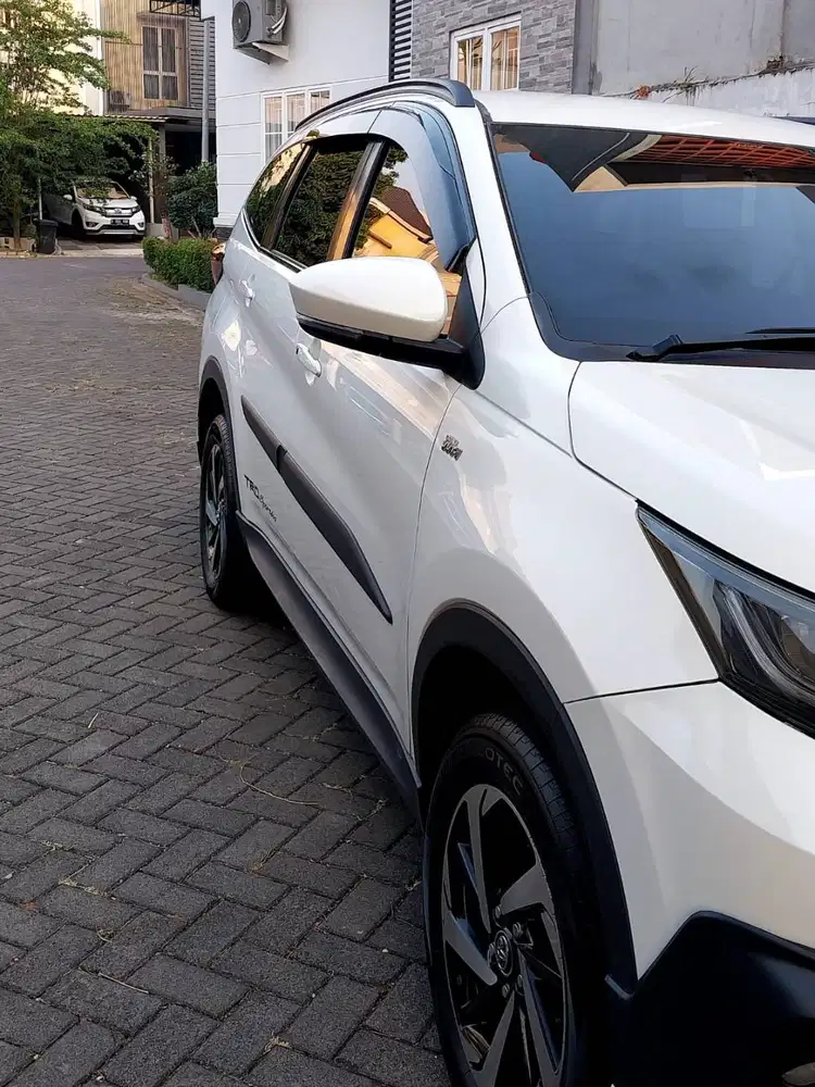 TOYOTA RUSH TAHUN 2018    1.5 TRD Sportivo Bensin-AT