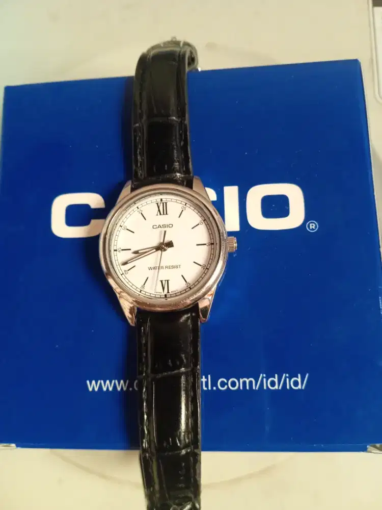 Jam tangan Casio