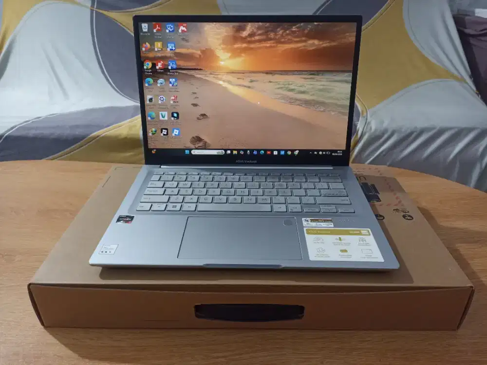 Asus Vivobook M1403QA Ryzen 7 5800Hz