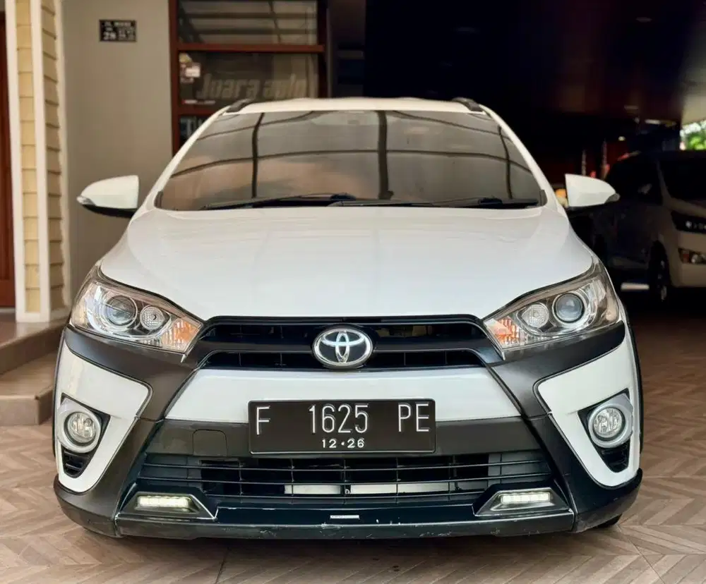 Toyota Yaris heykers 2017Automatic