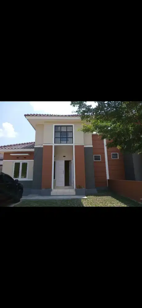 DiSEWAKAN LAROSSA HOUSE