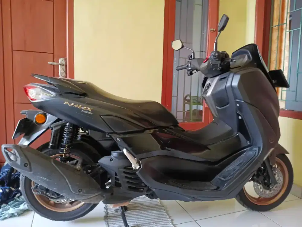 Yamaha nmax 2022 B Depok mulus surat lengkap