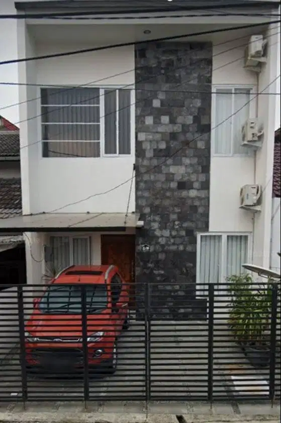 Di kontrakan Rumah Bintaro Sektor 4