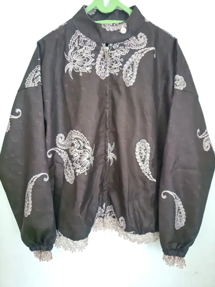 DIJUAL BAJU ATASAN BARU