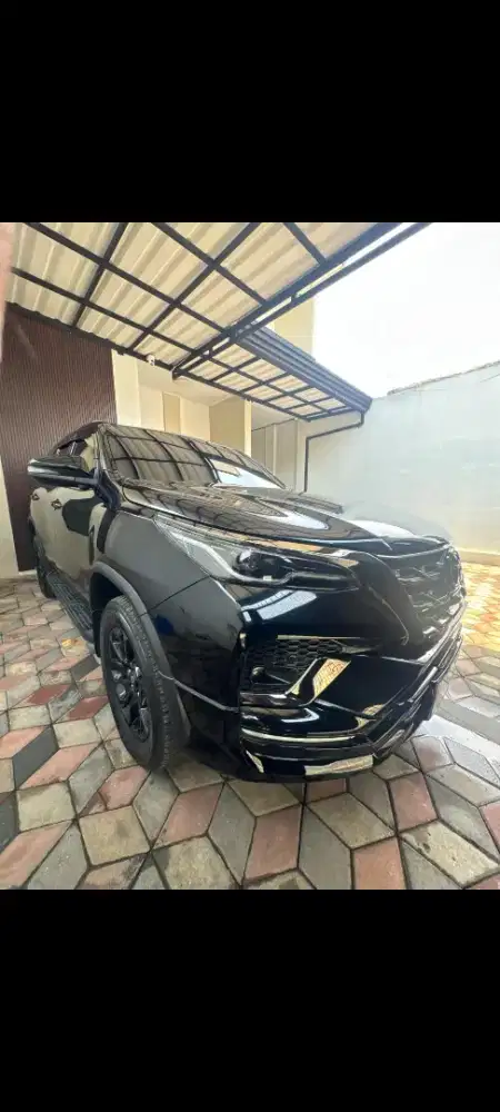 Fortuner GR 2.8 2x4
nik 2022
Km 47rb pjk hdp 2027 Istimewa Like New