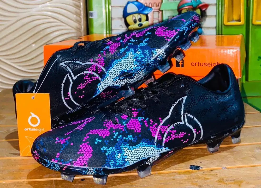 Jual/Nego Sepatu Sepak Bola Ortuseight Catalyst Celestial FG Black Hol