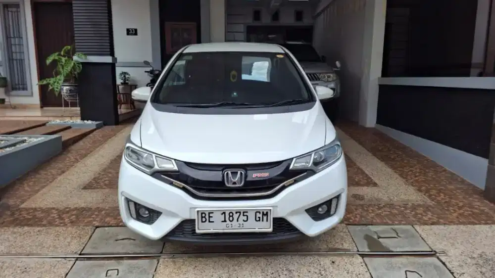 HONDA JAZZ RS 2015