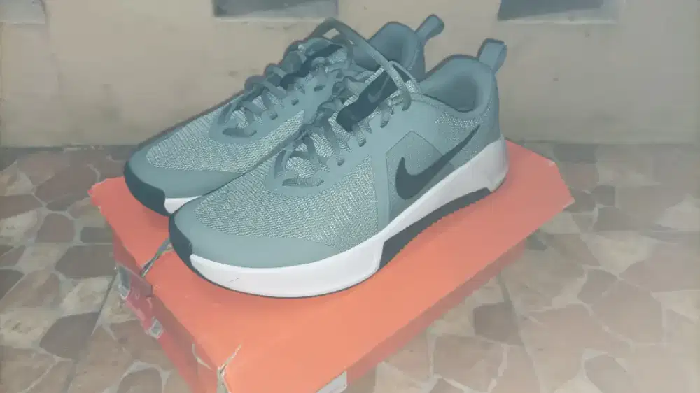 Sepatu Nike Size 44