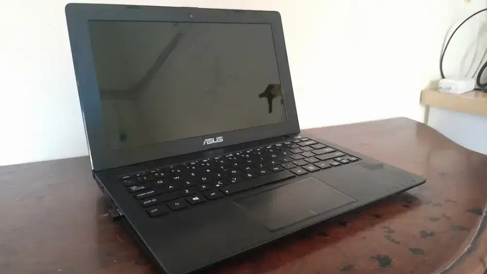 Notebook asus X200A RAM 4 HDD 320