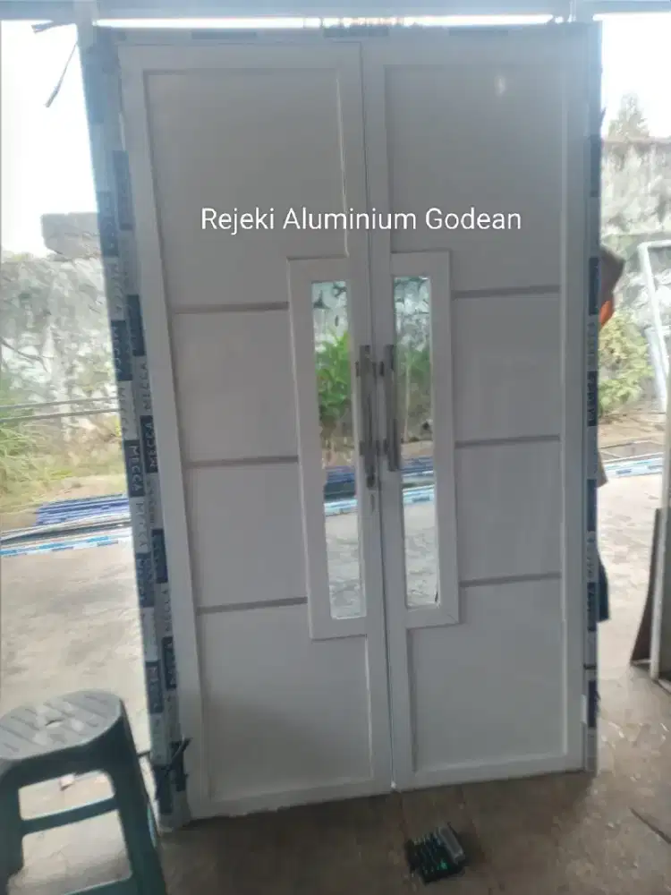 Pintu Utama Aluminium Menyesuaikan Ukuran