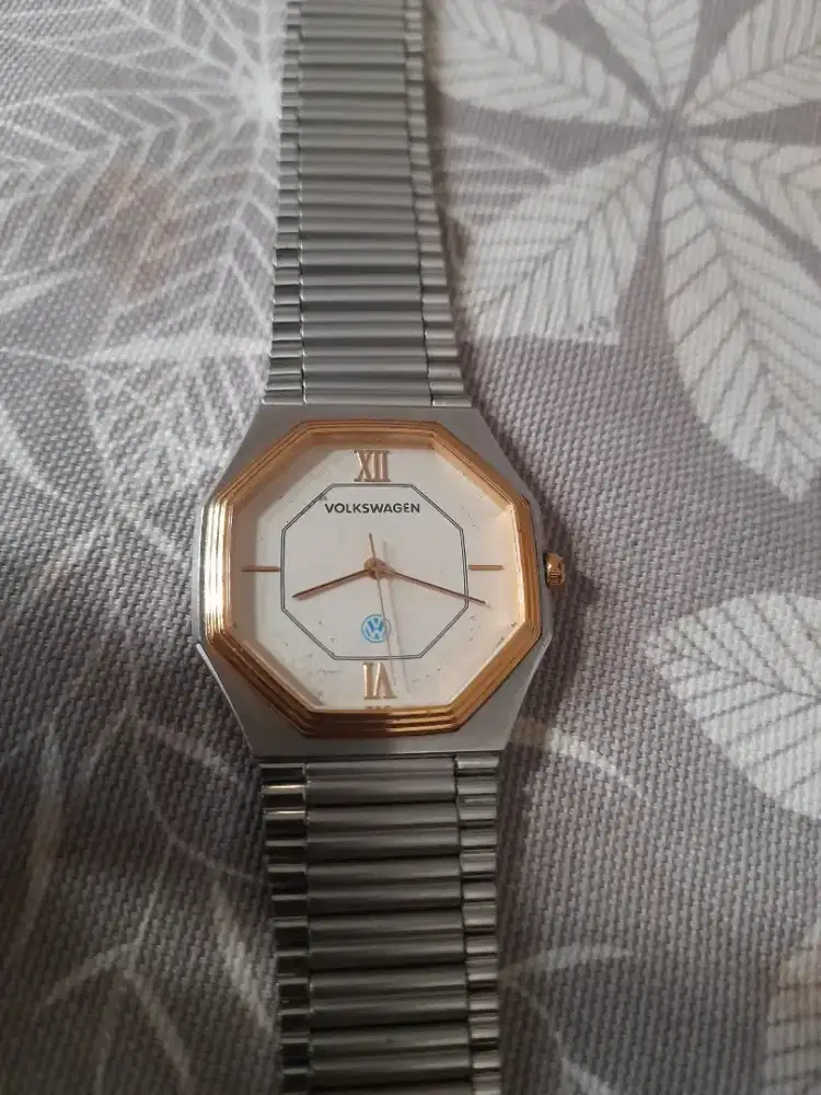 Jam tangan VW quartz original not omega, tissot, swatch