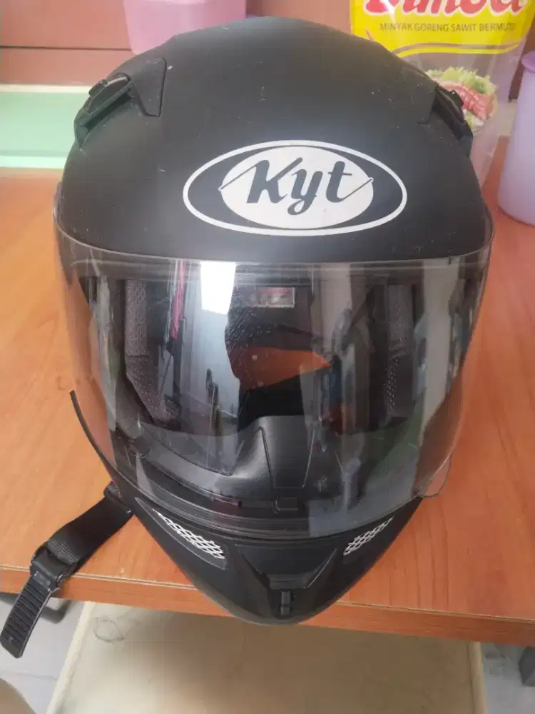 Jual helm full face kyt mulus jarang pakai rewwin