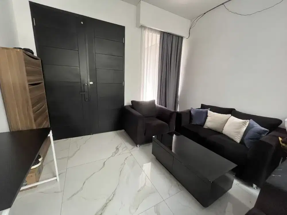 Dijual Cepat Rumah 3 Lantai Lux Full Furnished Siap Huni Lokasi di Cipaku Bandung