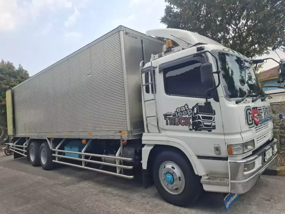 Dijual mitsubishi fuso build up