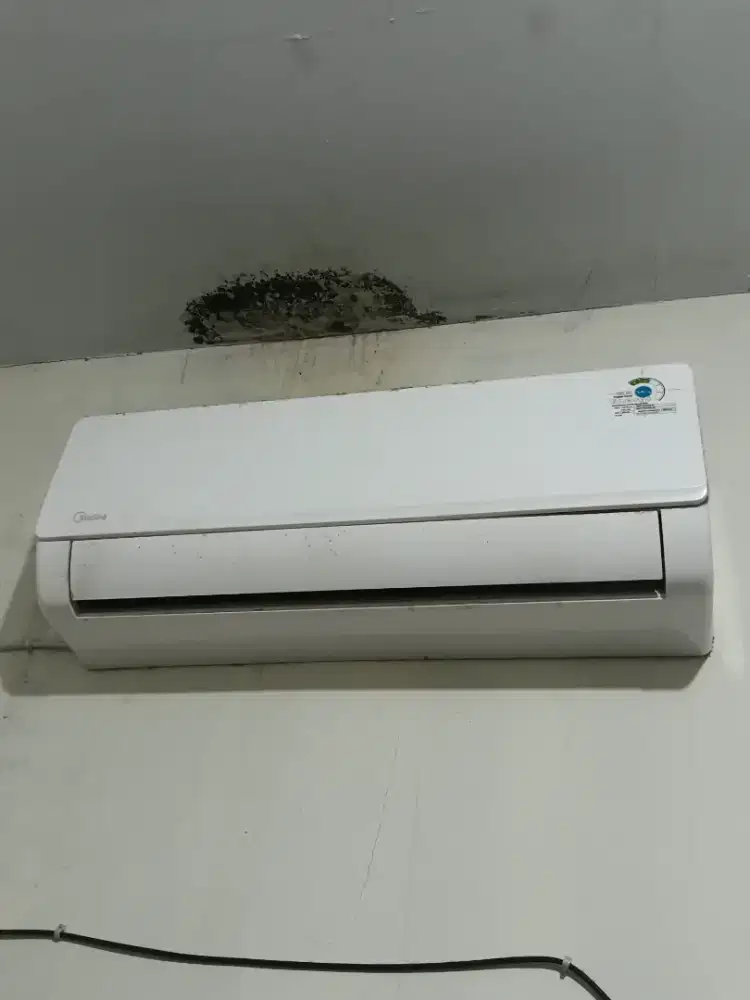 AC 1 PK merk Midea Jual Cepat mau pindah