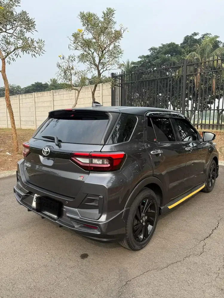 Dijual Mobil Kesayangan Toyota Raize