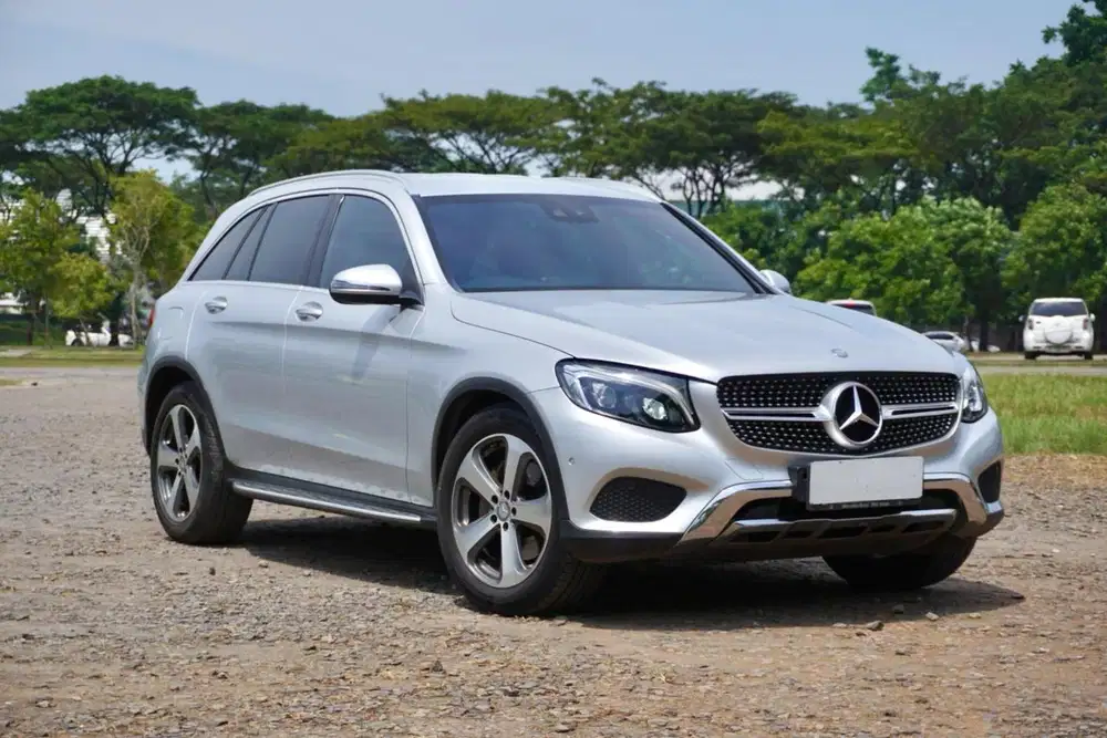 AWD ! 4X4 ! MERCEDES BENZ MERCY GLC250 EXCLUSIVE LINE AMG 2015 / 2016