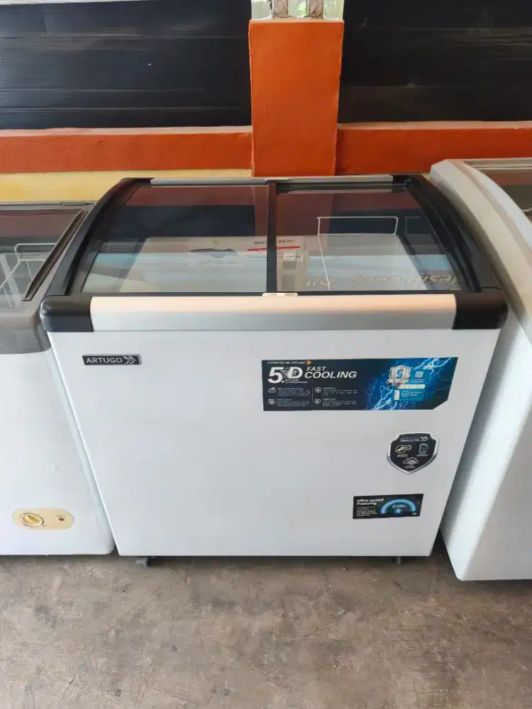 Artugo frezeer kaca sleading 170 liter like new 95%