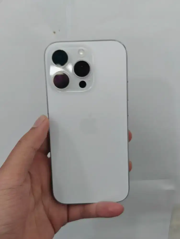 iPhone 16 pro 1 TB resmi bh 100
