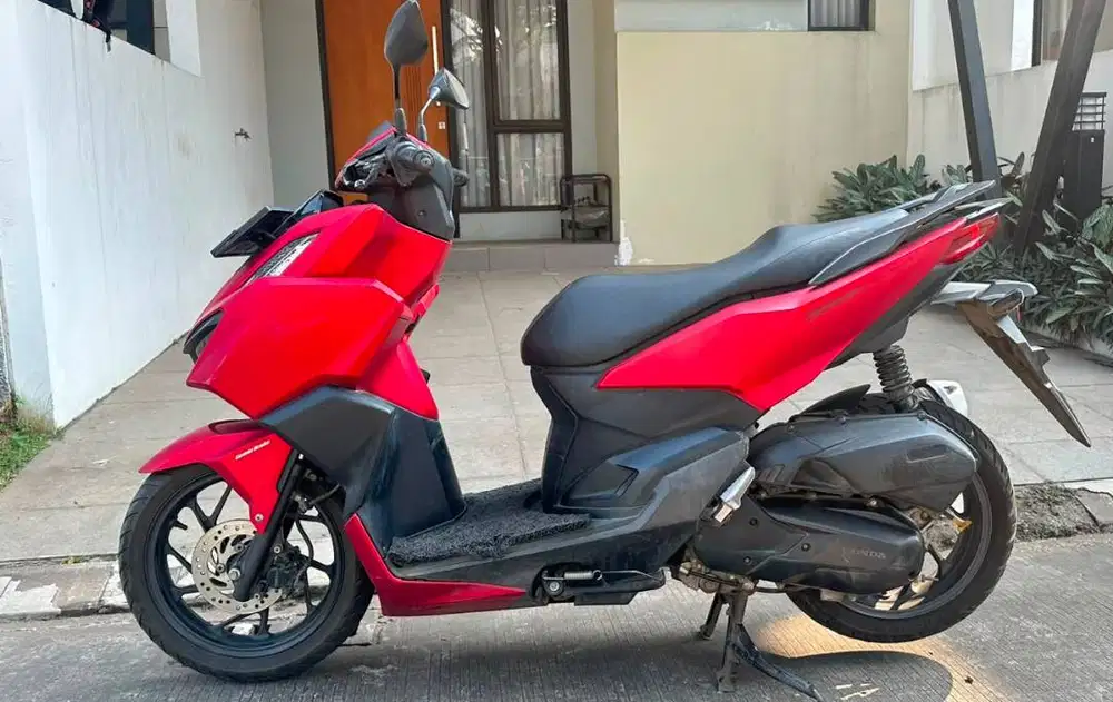 HONDA VARIO 160 CBS STANDAR TAHUN 2022 KM 24RB