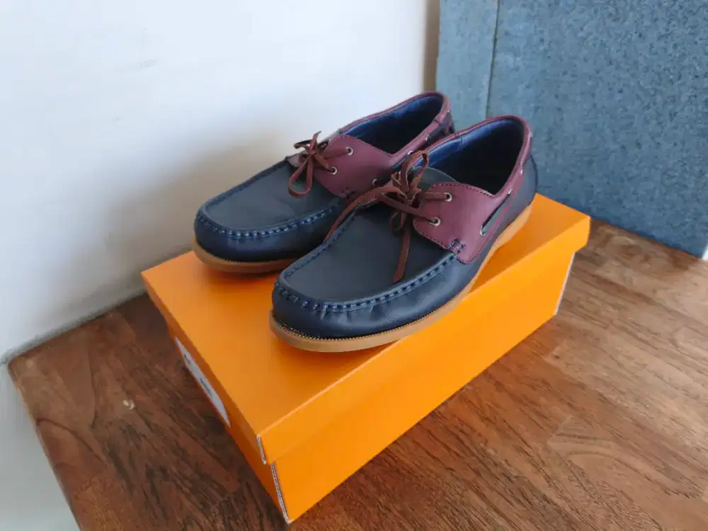 Preloved Sepatu Formal Boat Shoes Savro Navy Size 41