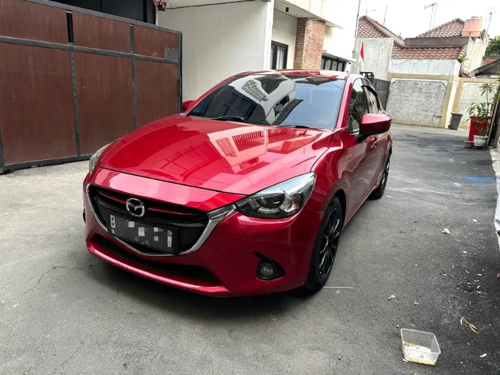 Mazda 2 R Low km Istimewa Terawat