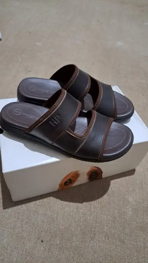 Sandal 100% ori hush puppies, 100% baru
