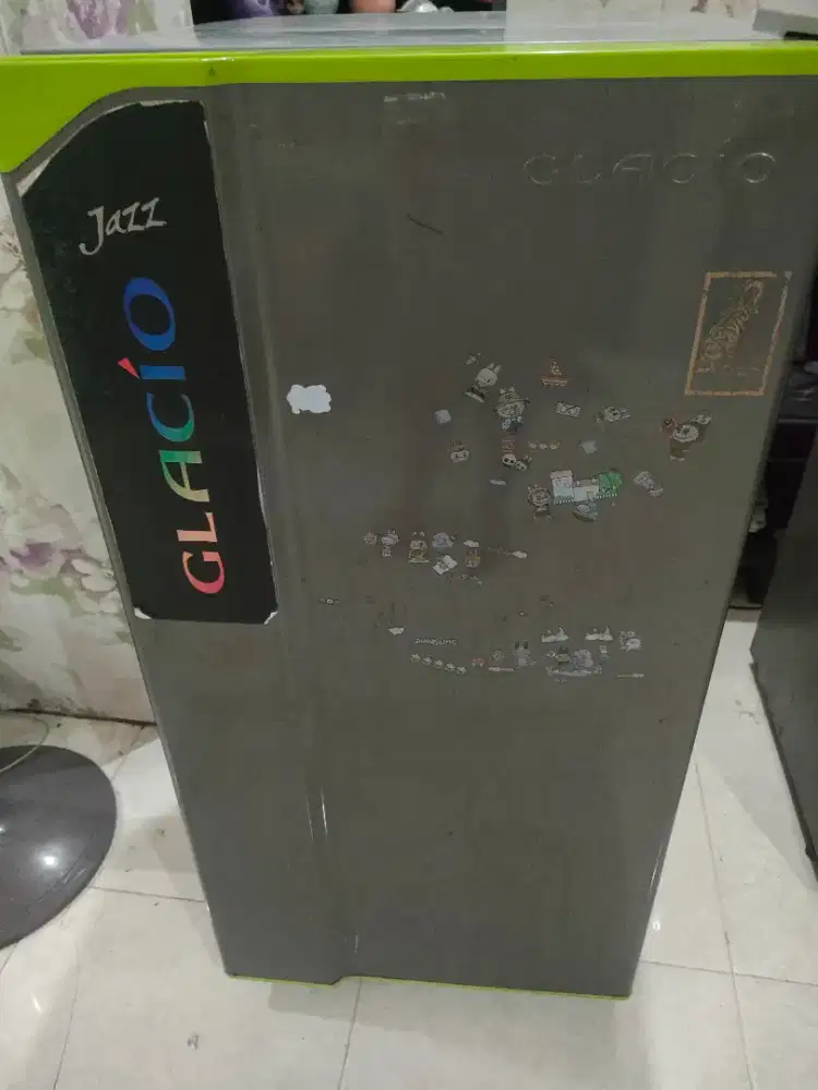 Kulkas 1 pintu Toshiba siap pakai