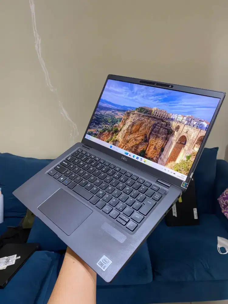 Dell Latitude 7310 Touchscreen Core i5 Gen 10 RAM 16GB SSD 256GB FHD