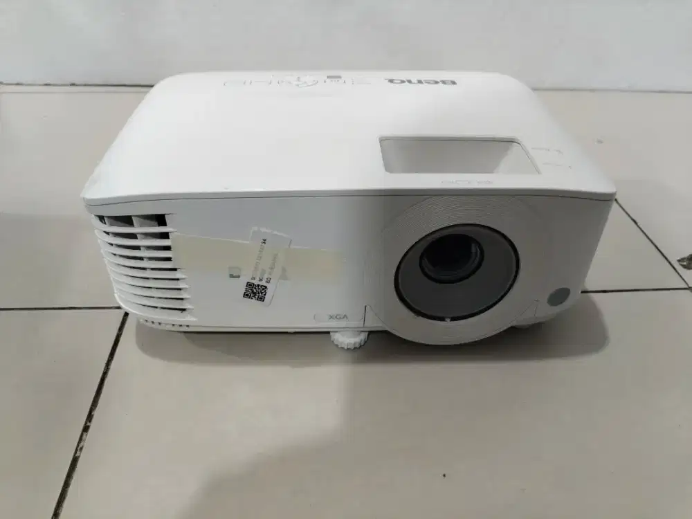 Proyektor benq mx550