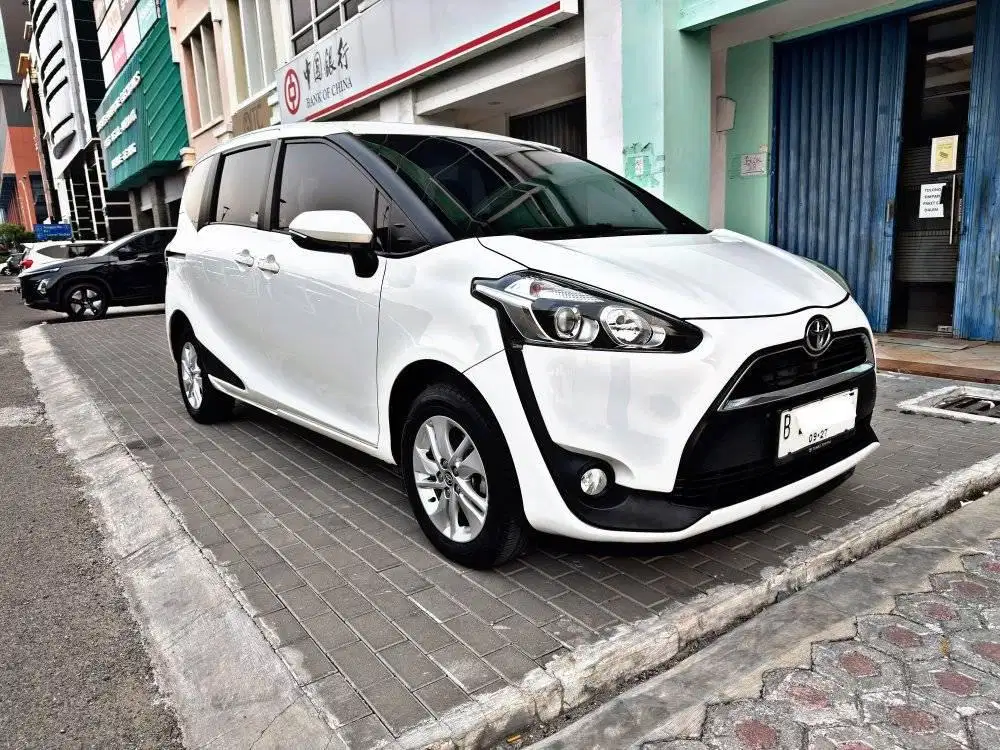 Toyota Sienta G AT 2017