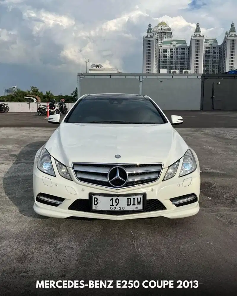DP Paket 50 JT MERCEDES-BENZ E 250 COUPE 2013
Elegant Coupe