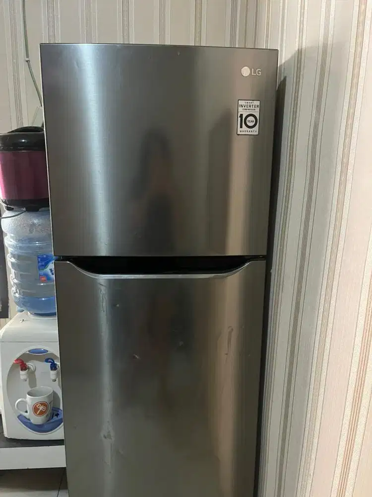 KULKAS LG 2 pintu smart inverter compressor