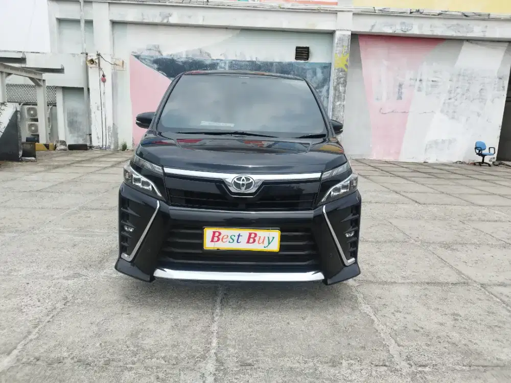 Toyota Voxy 2.0 AT 2021