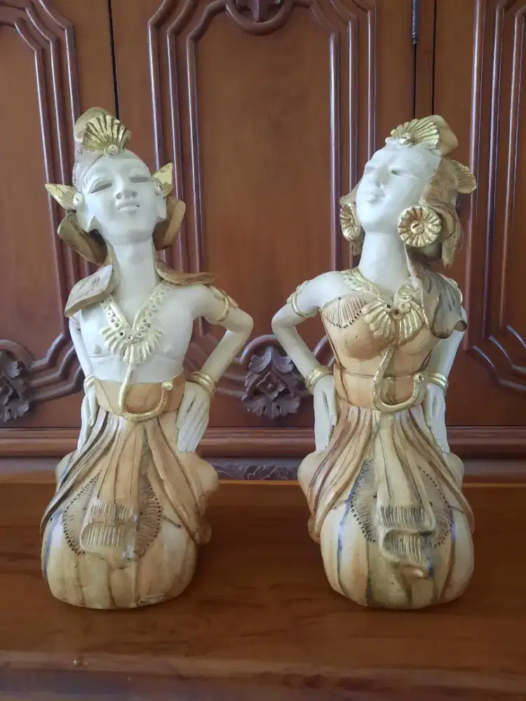 Patung seni loro blonyo