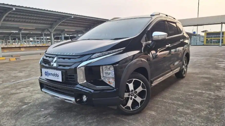 Mitsubishi Xpander 1.5 Cross Premium Package Bensin-AT 2022 Hitam